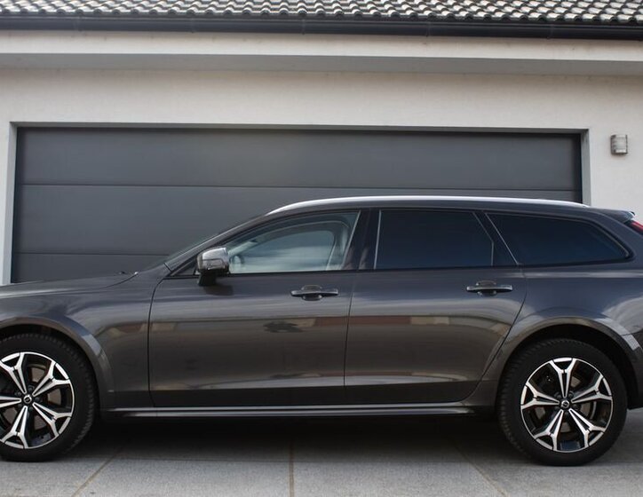 Volvo V90 Kombi 2,0 l 173 kw