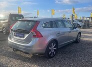 Volvo V60 Kombi 2,4 l 158 kw