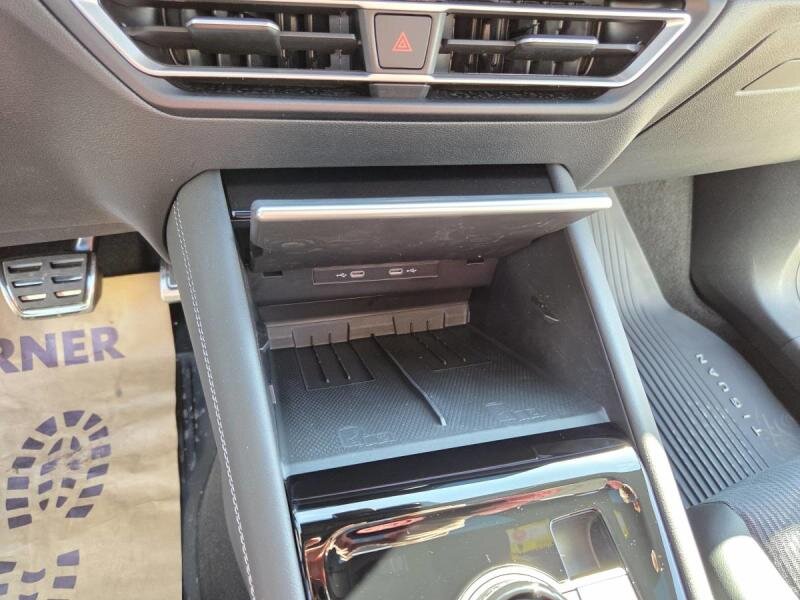 Volkswagen Tiguan SUV / Terénní 2,0 l 195 kw