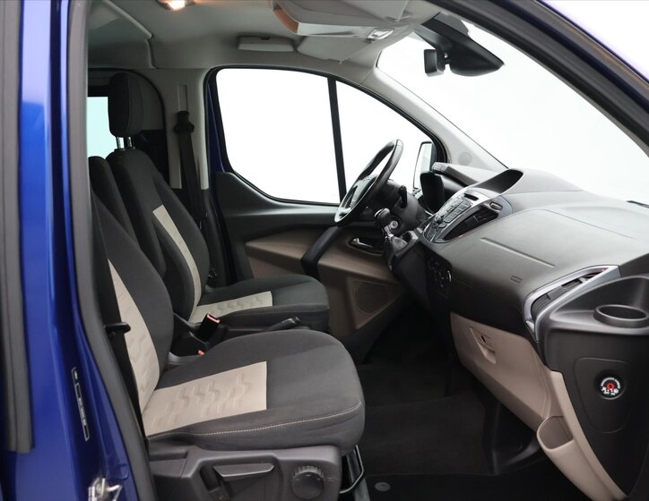 Ford Tourneo Custom Kombi 2,0 l 125 kw