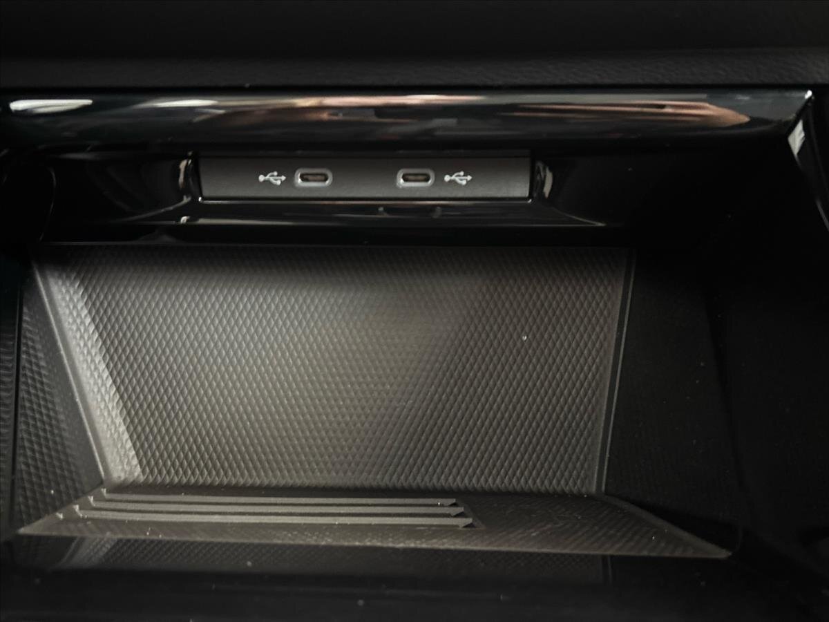 Volkswagen Golf Kombi 1,5 l 110 kw