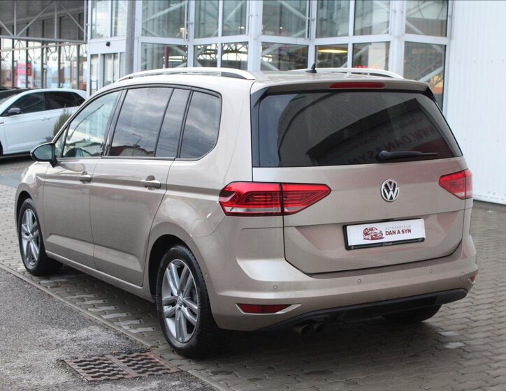 Volkswagen Touran 4