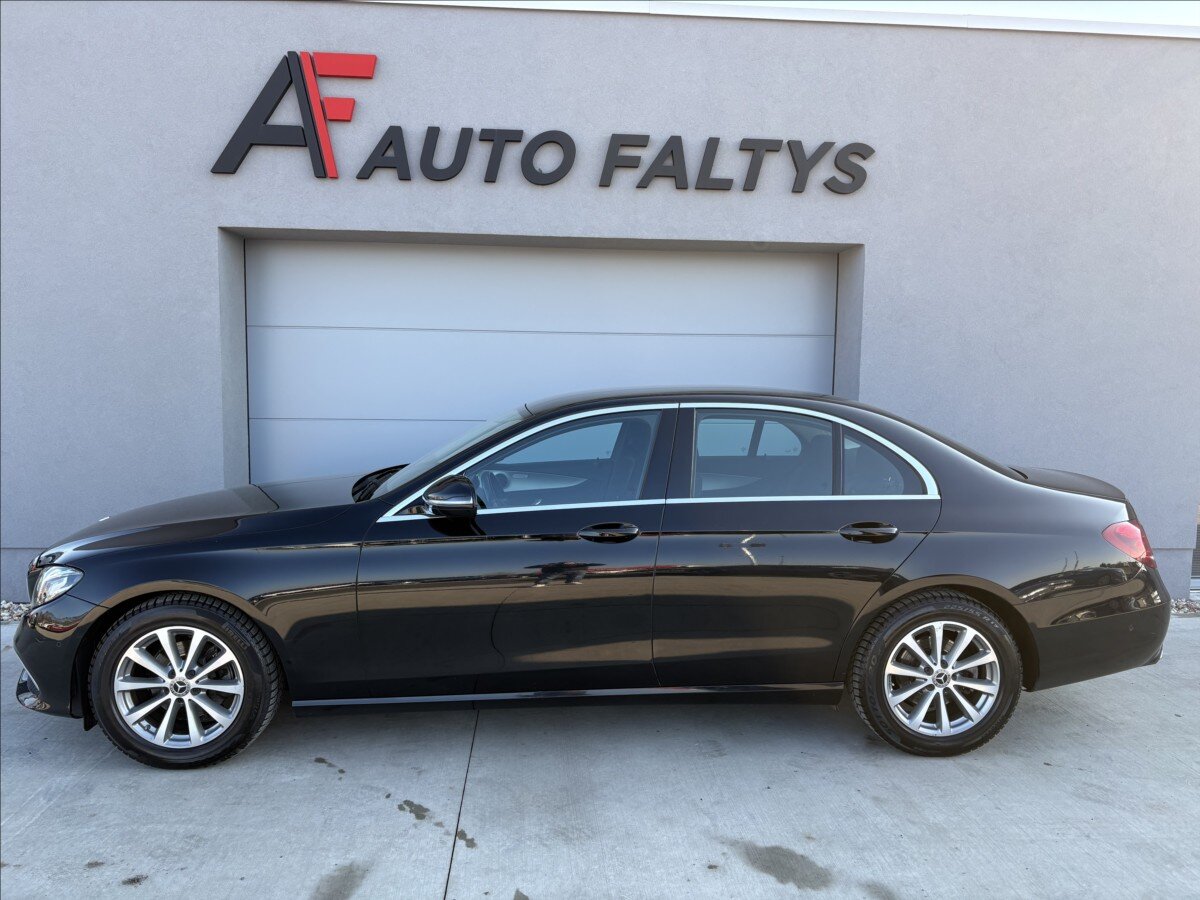 Mercedes-Benz Třídy E Sedan / Limuzína 2,0 l 143 kw