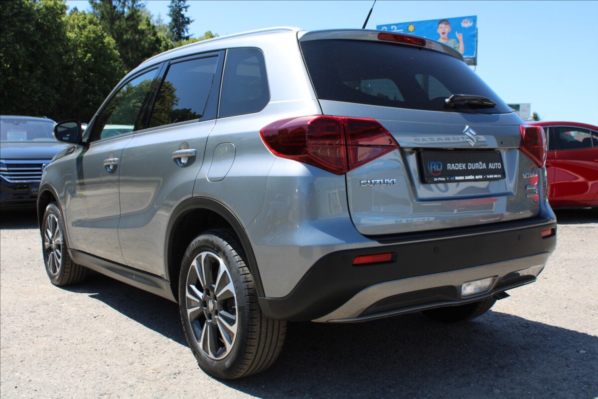 Suzuki Vitara SUV / Terénní 1,4 l 95 kw