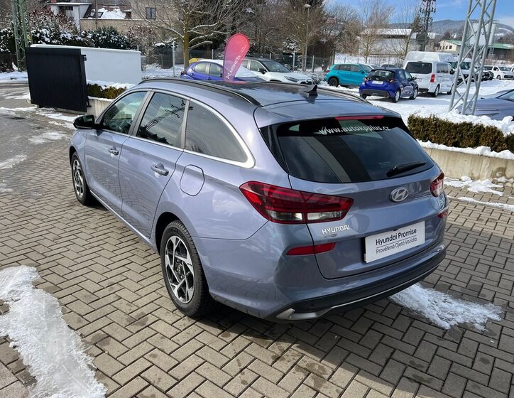 Hyundai i30 Kombi 998,0 73 kw