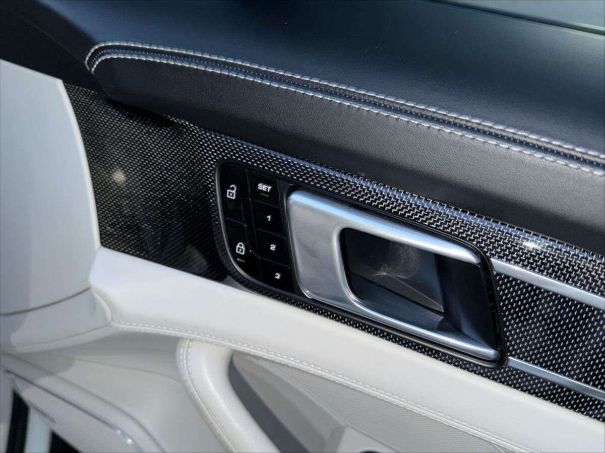 Porsche Panamera Hatchback 2,9 l 243 kw