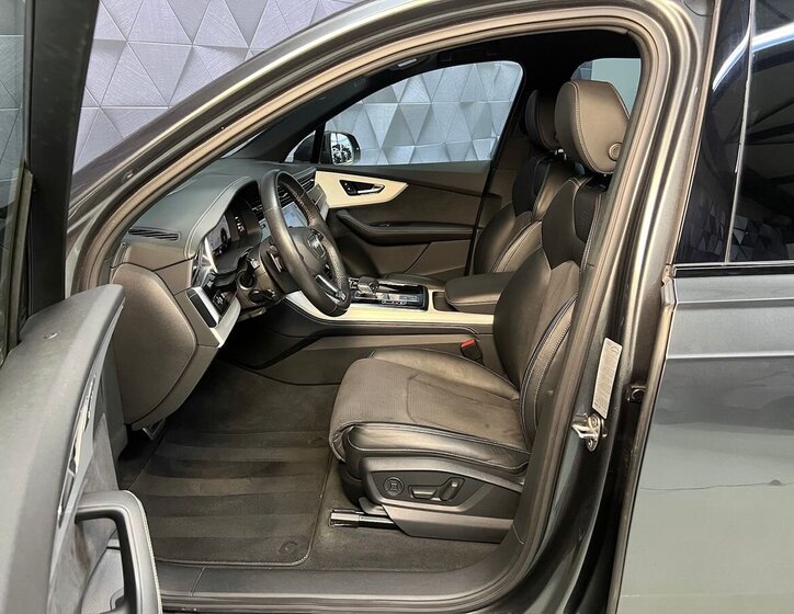 Audi Q7 SUV / Terénní 3,0 l 210 kw