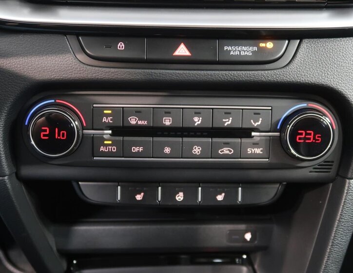 KIA XCeed SUV / Terénní 1,5 l 103 kw