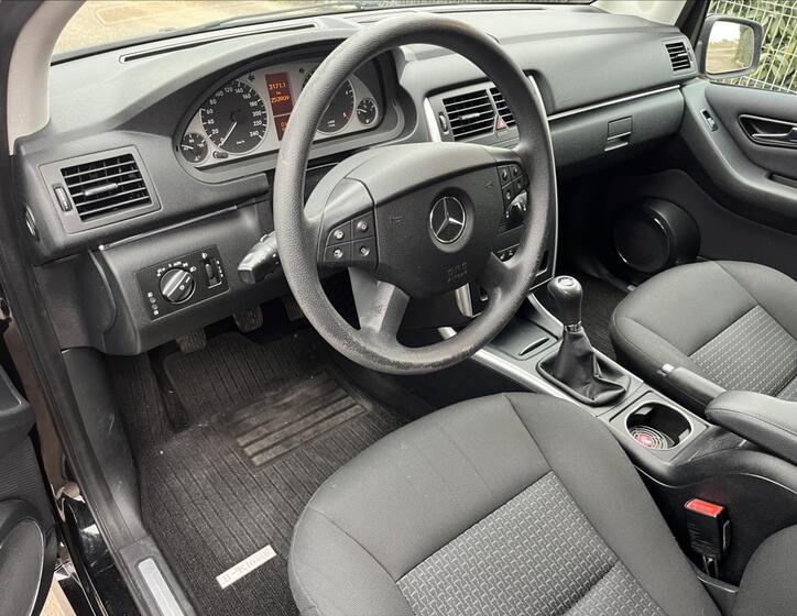 Mercedes-Benz Třídy B 9
