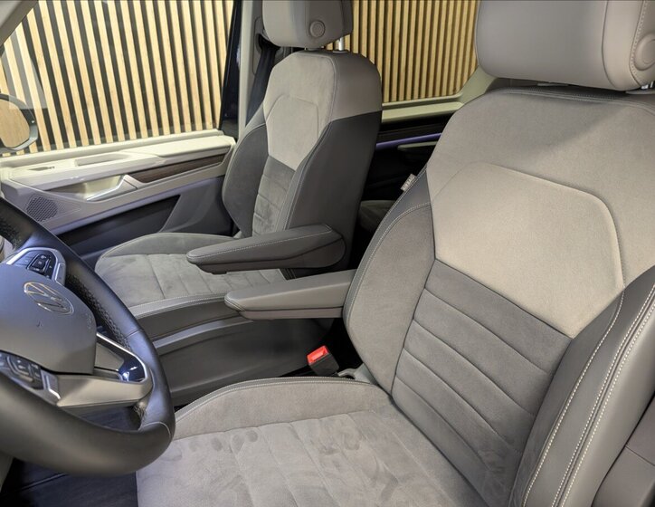 Volkswagen Multivan VAN / Minibus 1,5 l 180 kw