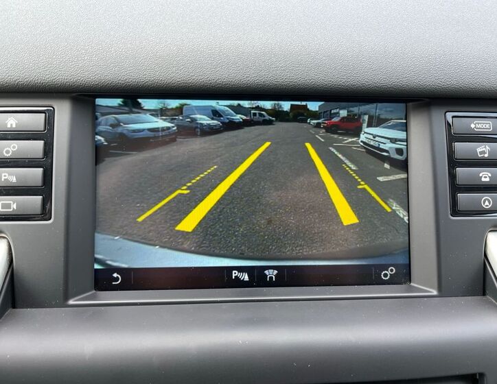 Land Rover Discovery Sport 11