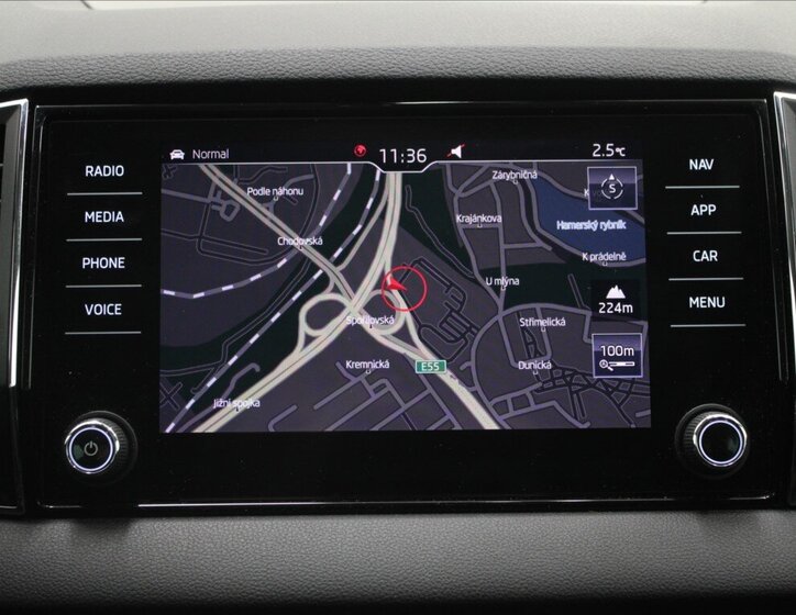 Škoda Karoq SUV 1,5 l 110 kw