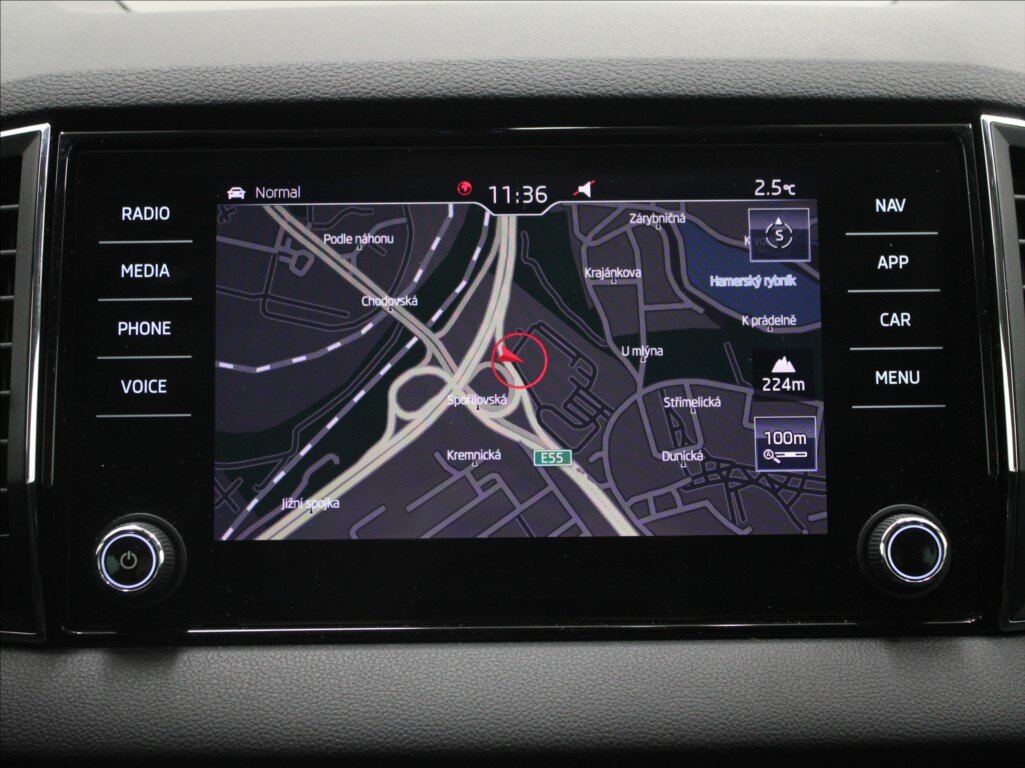 Škoda Karoq SUV 1,5 l 110 kw