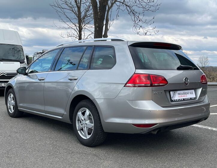 Volkswagen Golf 13