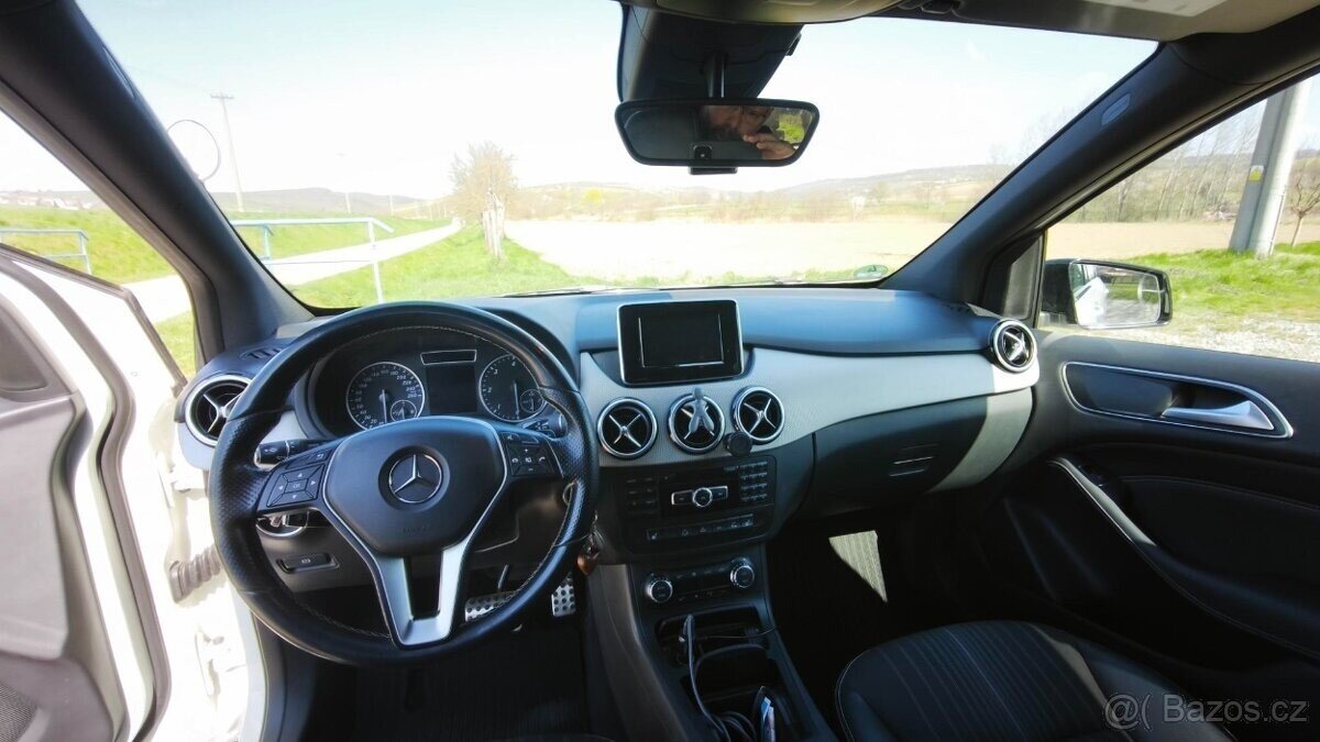 Mercedes-Benz AMG One SUV / Terénní 0,0 125 kw