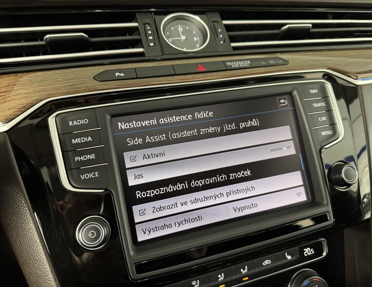 Volkswagen Passat 32