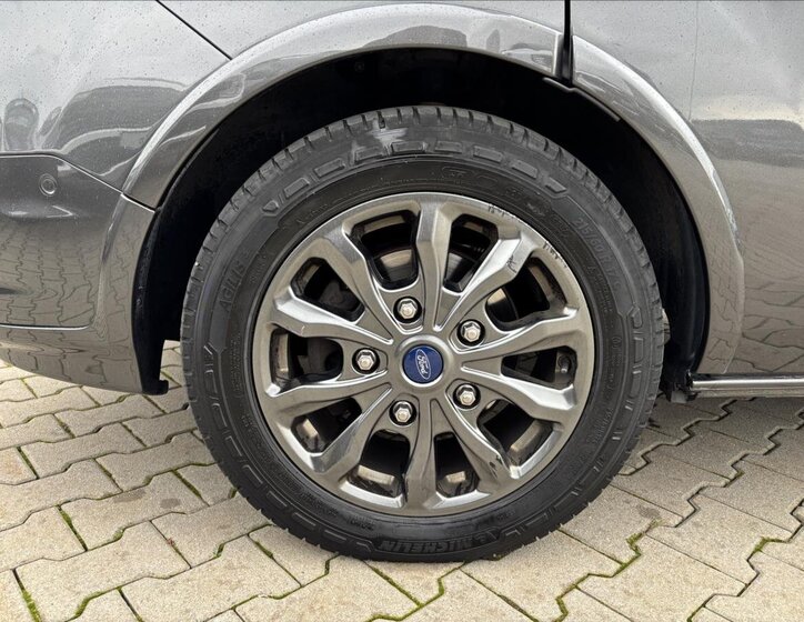 Ford Tourneo Custom Kombi 2,0 l 136 kw