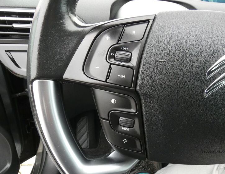 Citroën Grand C4 Picasso 34