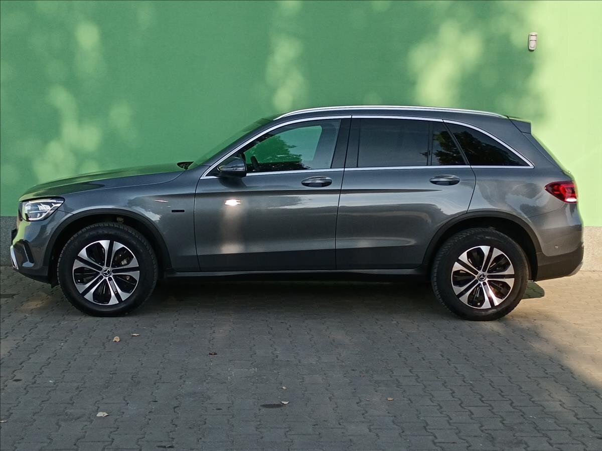 Mercedes-Benz GLC SUV 2,0 l 225 kw