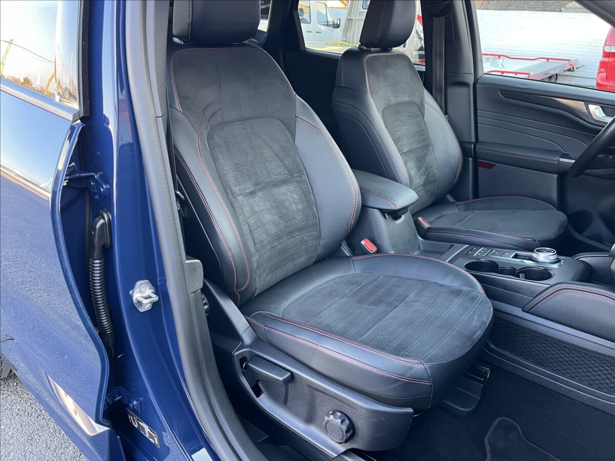 Ford Kuga SUV / Terénní 2,5 l 165 kw