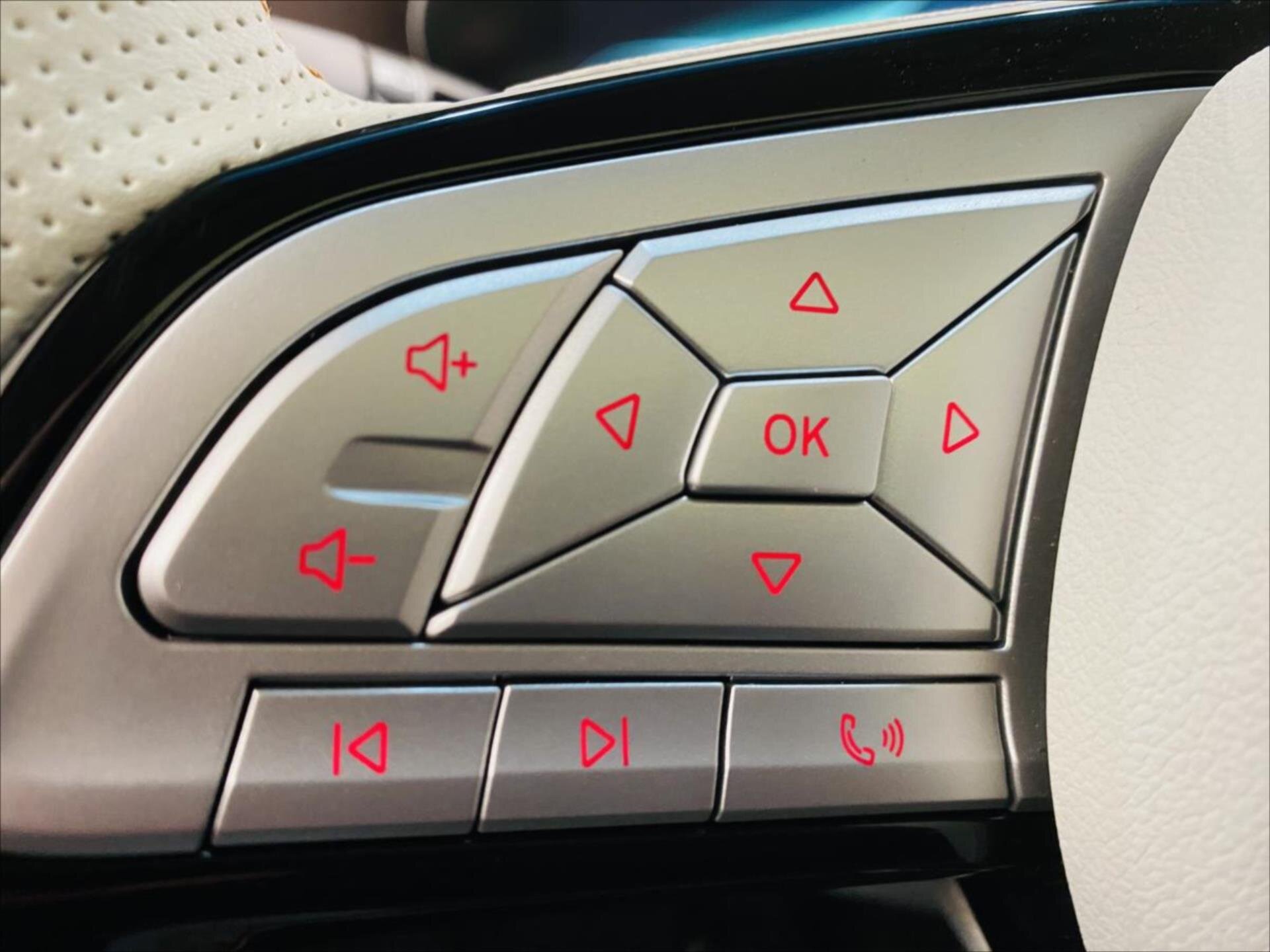 Dongfeng U-Tour Kombi 1,5 l 130 kw