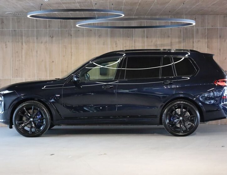 BMW X7 SUV / Terénní 3,0 l 259 kw