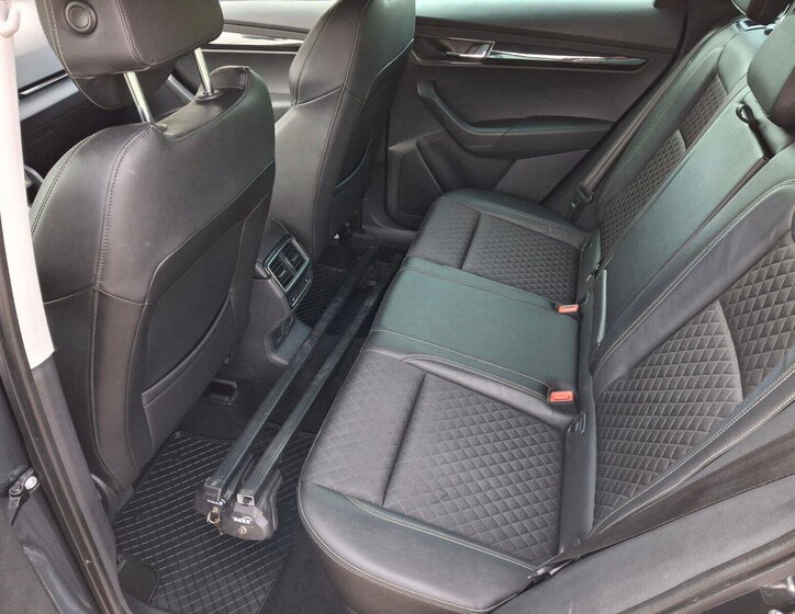 Škoda Karoq SUV / Terénní 1,5 l 110 kw