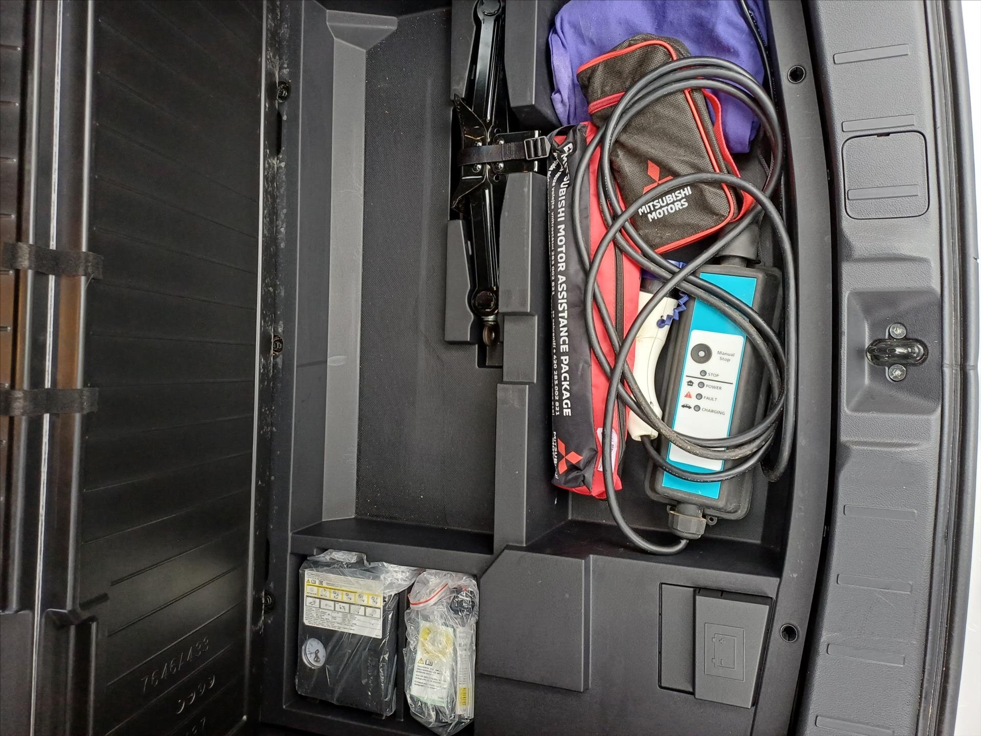 Mitsubishi Outlander Kombi 2,4 l 99 kw