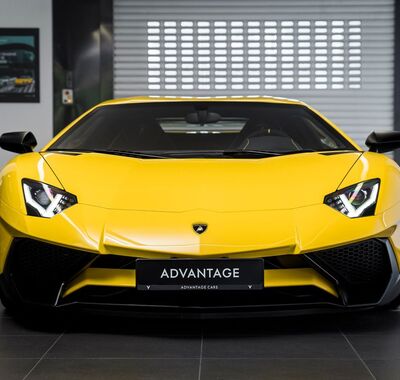 Lamborghini Aventador 2