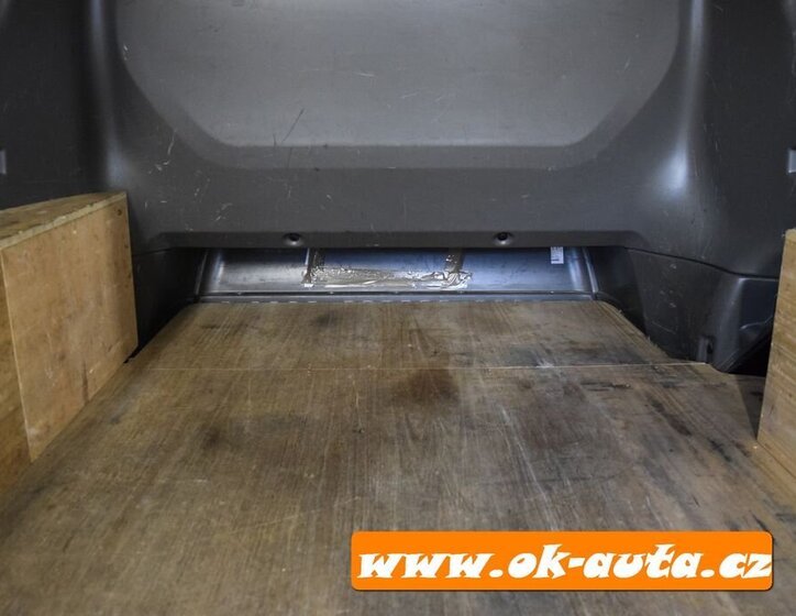 Volkswagen Ostatní VAN-Minibus 0,0 110 kw