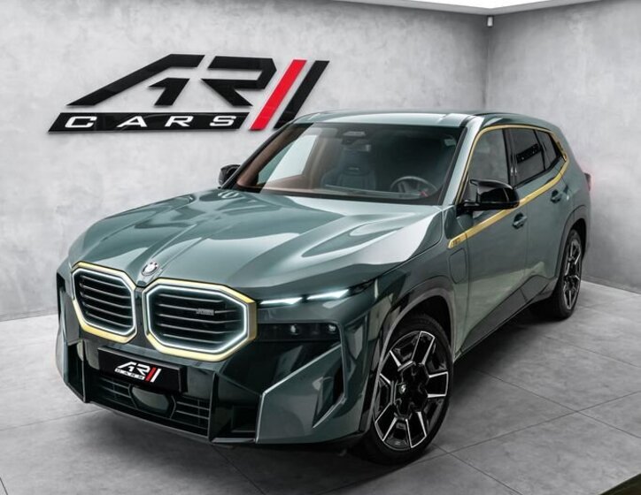 BMW XM SUV 4,4 l 360 kw