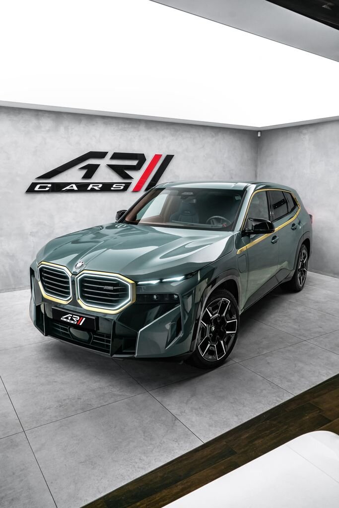 BMW XM SUV 4,4 l 360 kw