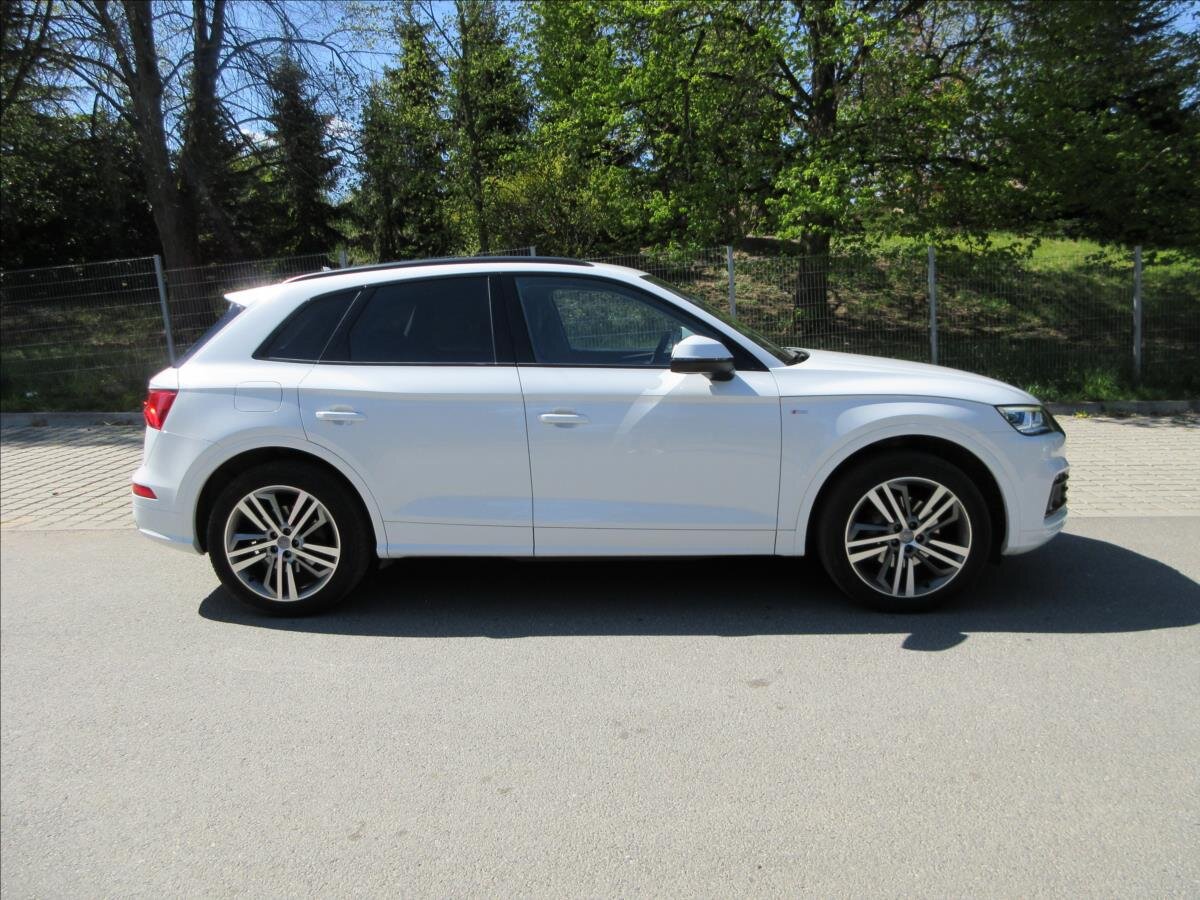 Audi Q5 SUV / Terénní 2,0 l 140 kw