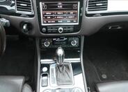 Volkswagen Touareg 8