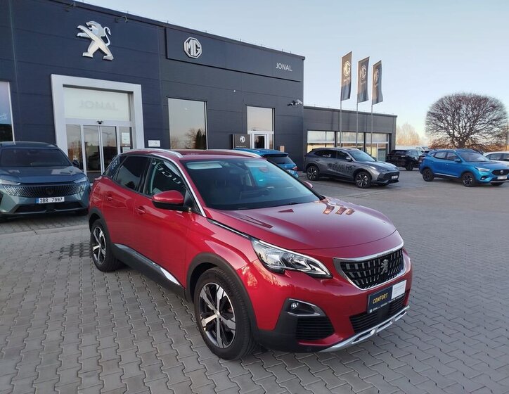 Peugeot 3008 SUV / Terénní 1,5 l 96 kw