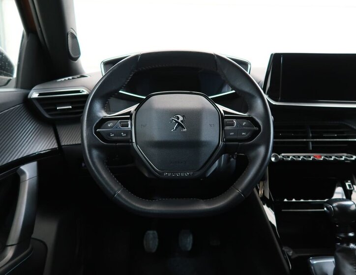 Peugeot 2008 SUV 1,2 l 74 kw