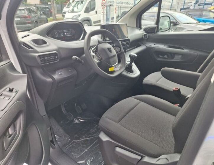 Peugeot Rifter 10