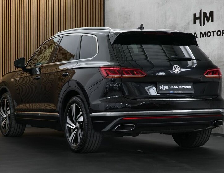 Volkswagen Touareg 2