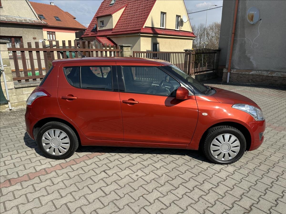 Suzuki Swift Hatchback 1,2 l 69 kw