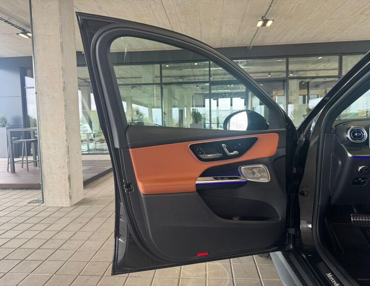 Mercedes-Benz GLC 10