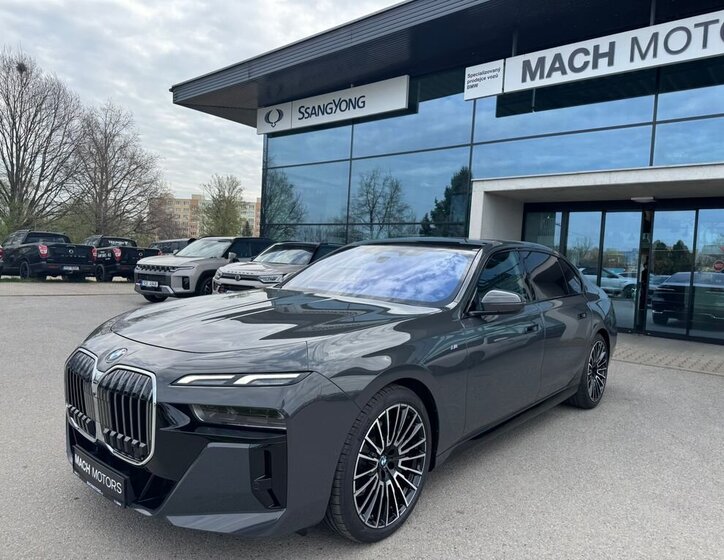 BMW Řada 7 Sedan / Limuzína 3,0 l 210 kw