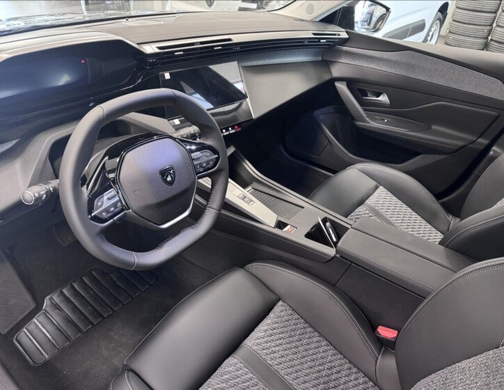 Peugeot 308 Kombi 1,2 l 100 kw