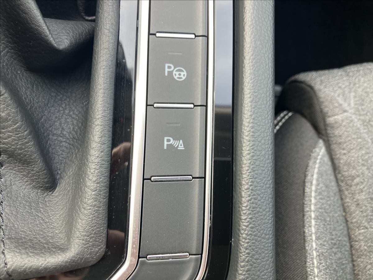 Volkswagen Passat Kombi 2,0 l 110 kw