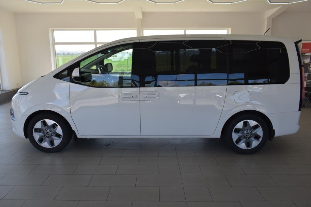 Hyundai Staria MPV 2,2 l 130 kw