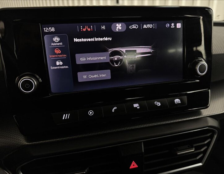 Seat Leon Hatchback 1,5 l 96 kw