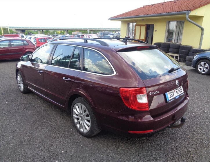Škoda Superb Kombi 1,8 l 118 kw
