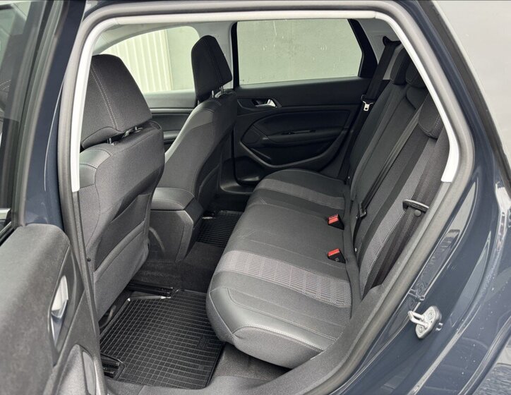 Peugeot 308 Kombi 1,5 l 96 kw