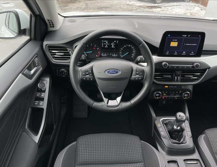 Ford Focus Kombi 999,0 92 kw