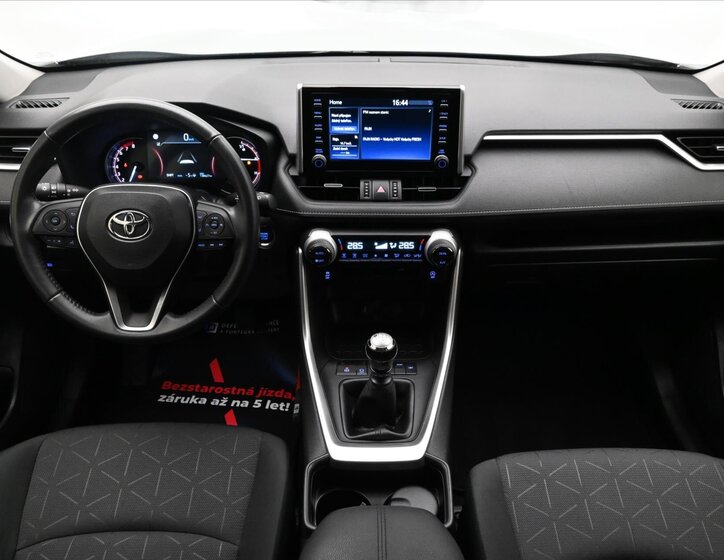 Toyota RAV4 SUV / Terénní 2,0 l 129 kw
