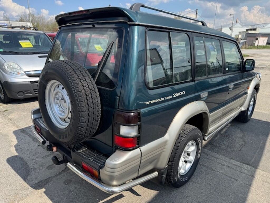 Mitsubishi Pajero SUV / Terénní 2,8 l 92 kw